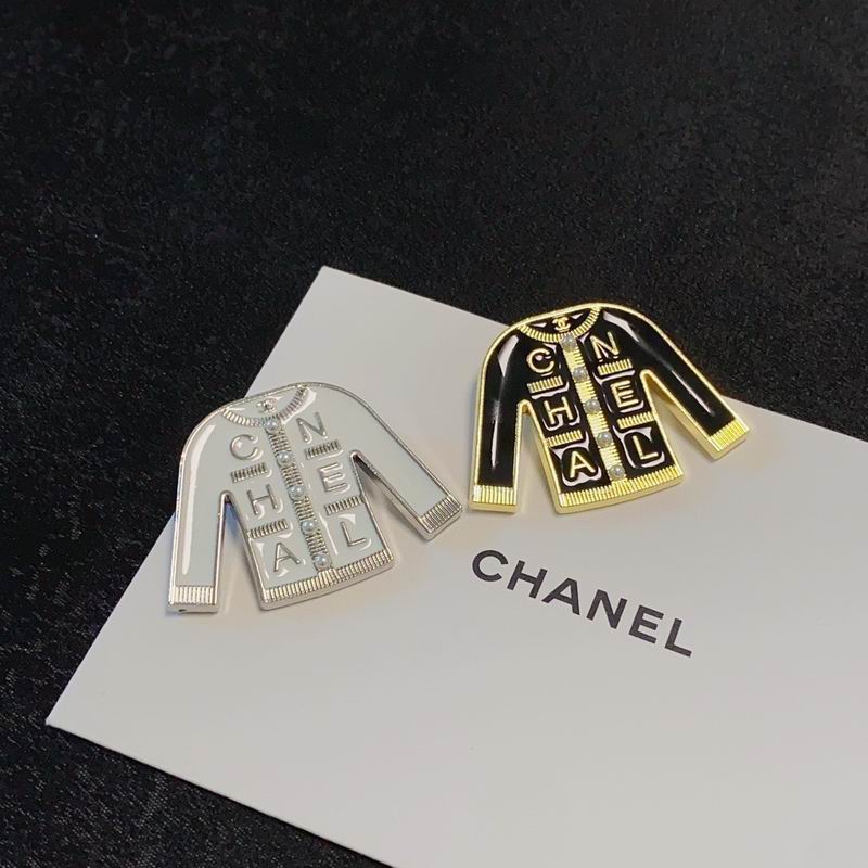 Chanel Brooch 06yxs28